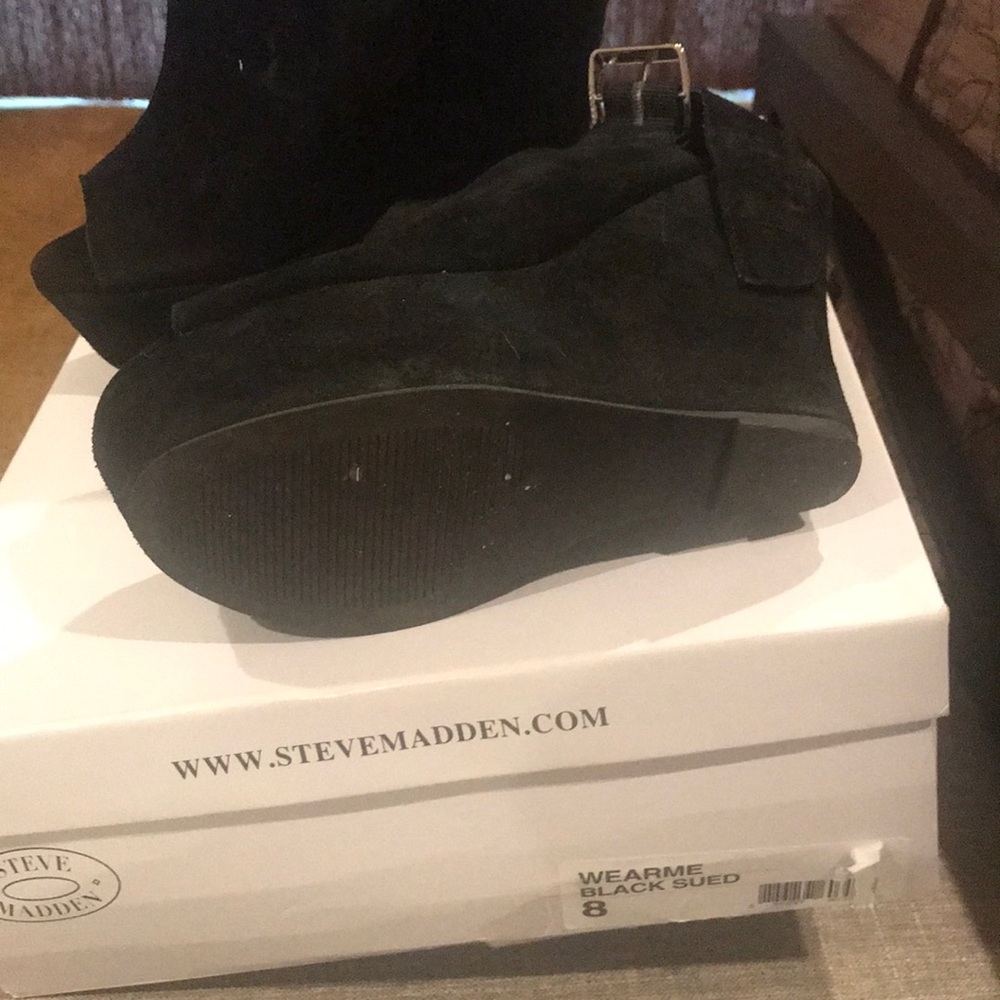 Shoes - Picture 3 of 3